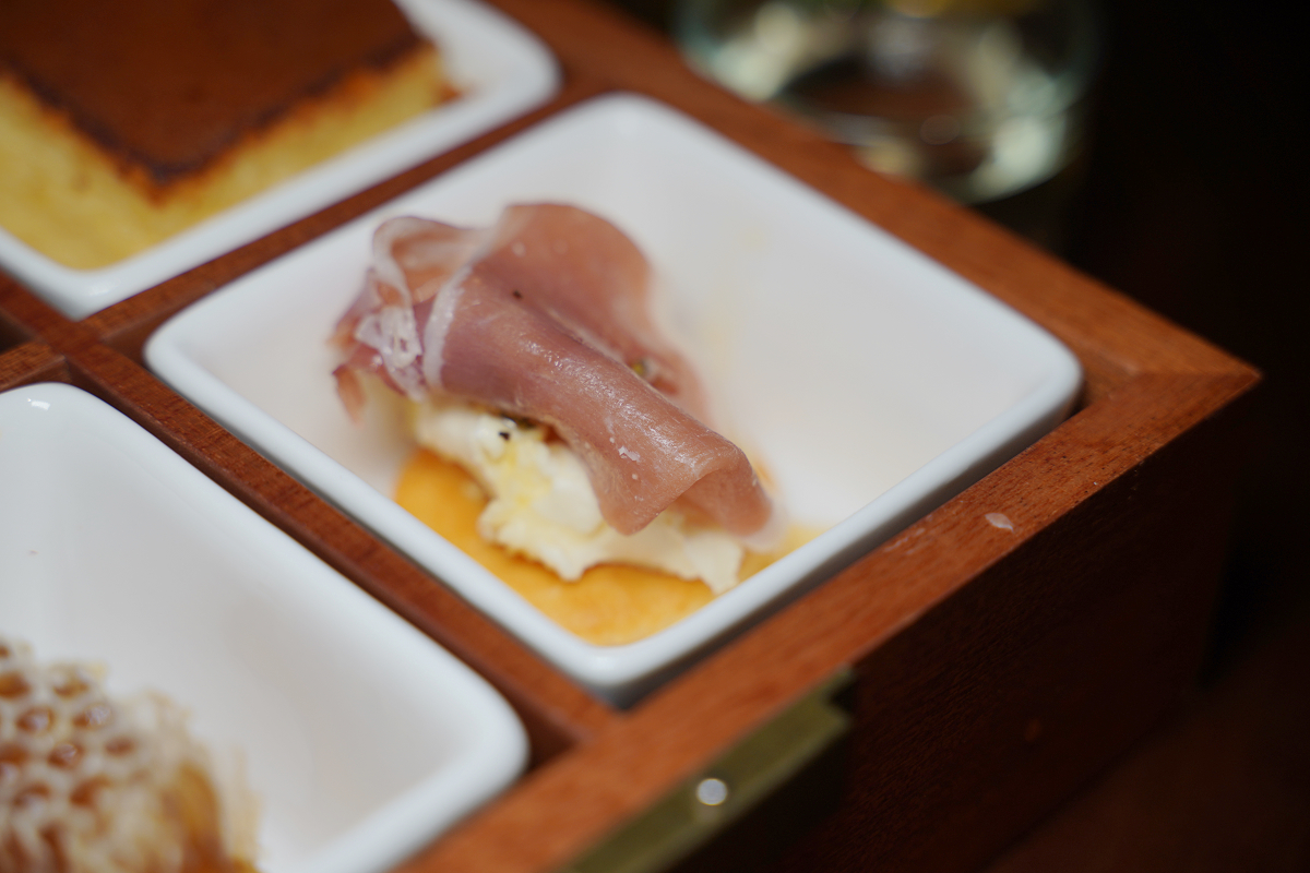 【滿誠蜂蜜純蜂蜜專賣店】1979來自雲林崙背養蜂園堅持自然養蜂培育法 蜂蜜甜點蜂蜜飲下午茶 - 第21張圖 【滿誠蜂蜜純蜂蜜專賣店】1979來自雲林崙背養蜂園堅持自然養蜂培育法 蜂蜜甜點蜂蜜飲下午茶