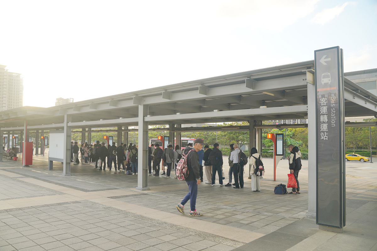【統聯客運桃園市公車208路線】高鐵桃園站-內壢-八德 內壢來往桃園高鐵心得分享