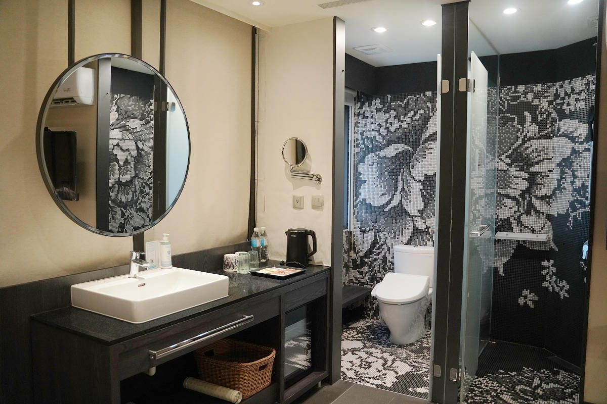 【樂逸旅居高雄七賢館 Lainn】高雄住宿推薦 鄰近高捷美麗島站/六合夜市 免費下午茶點