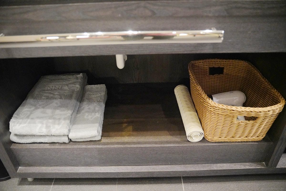 【樂逸旅居高雄七賢館 Lainn】高雄住宿推薦 鄰近高捷美麗島站/六合夜市 免費下午茶點