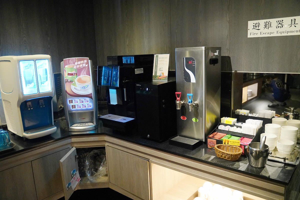 【樂逸旅居高雄七賢館 Lainn】高雄住宿推薦 鄰近高捷美麗島站/六合夜市 免費下午茶點