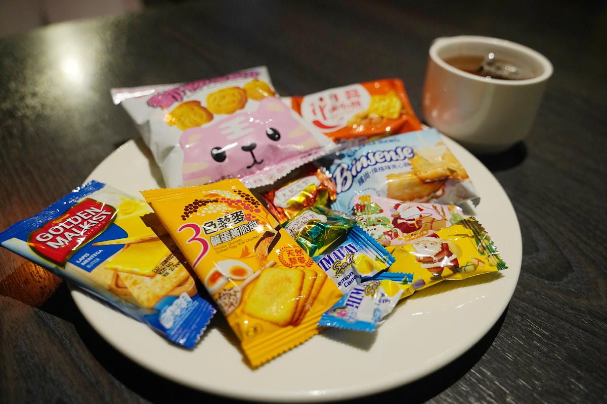 【樂逸旅居高雄七賢館 Lainn】高雄住宿推薦 鄰近高捷美麗島站/六合夜市 免費下午茶點