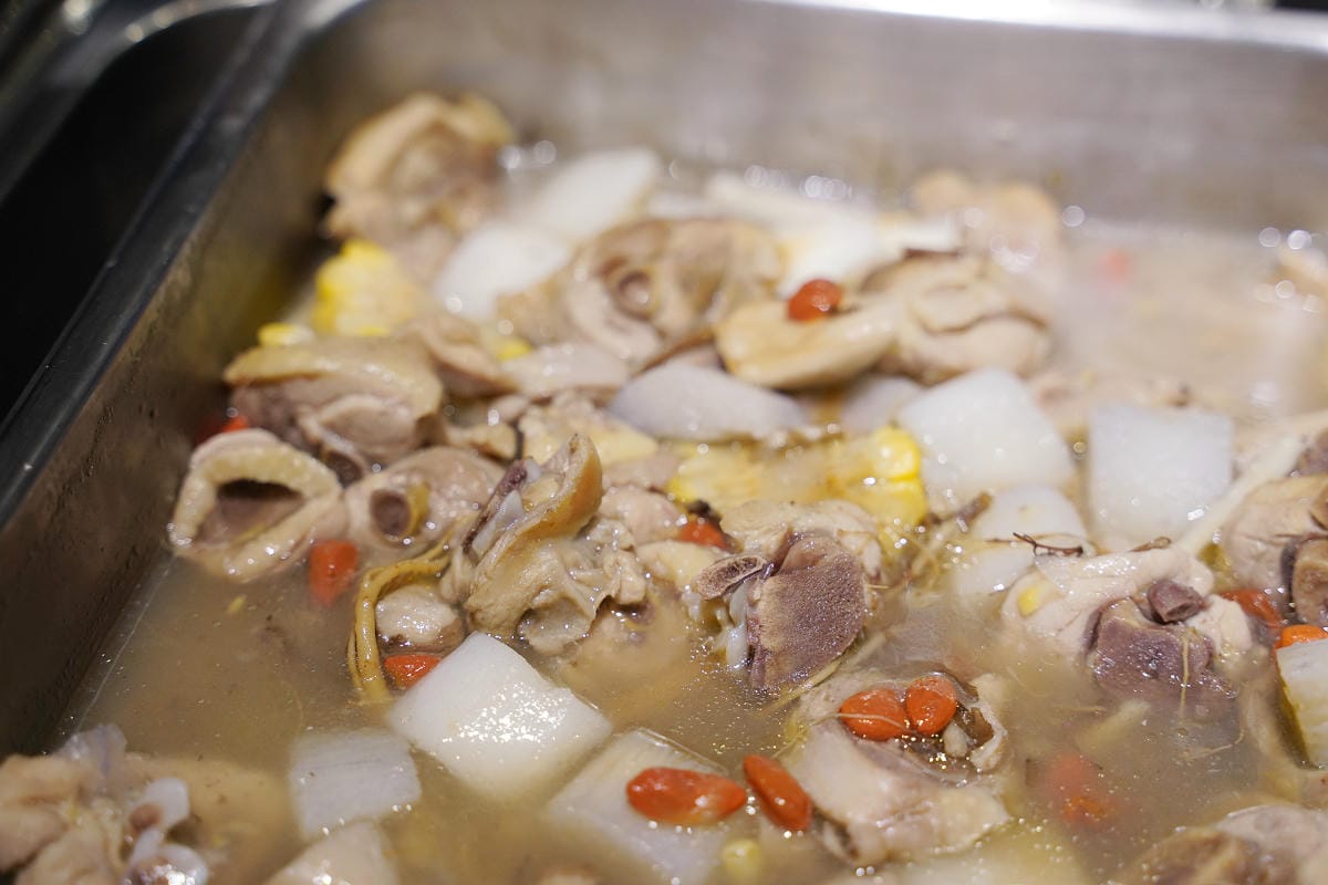 【樂逸旅居高雄七賢館 Lainn】高雄住宿推薦 鄰近高捷美麗島站/六合夜市 免費下午茶點