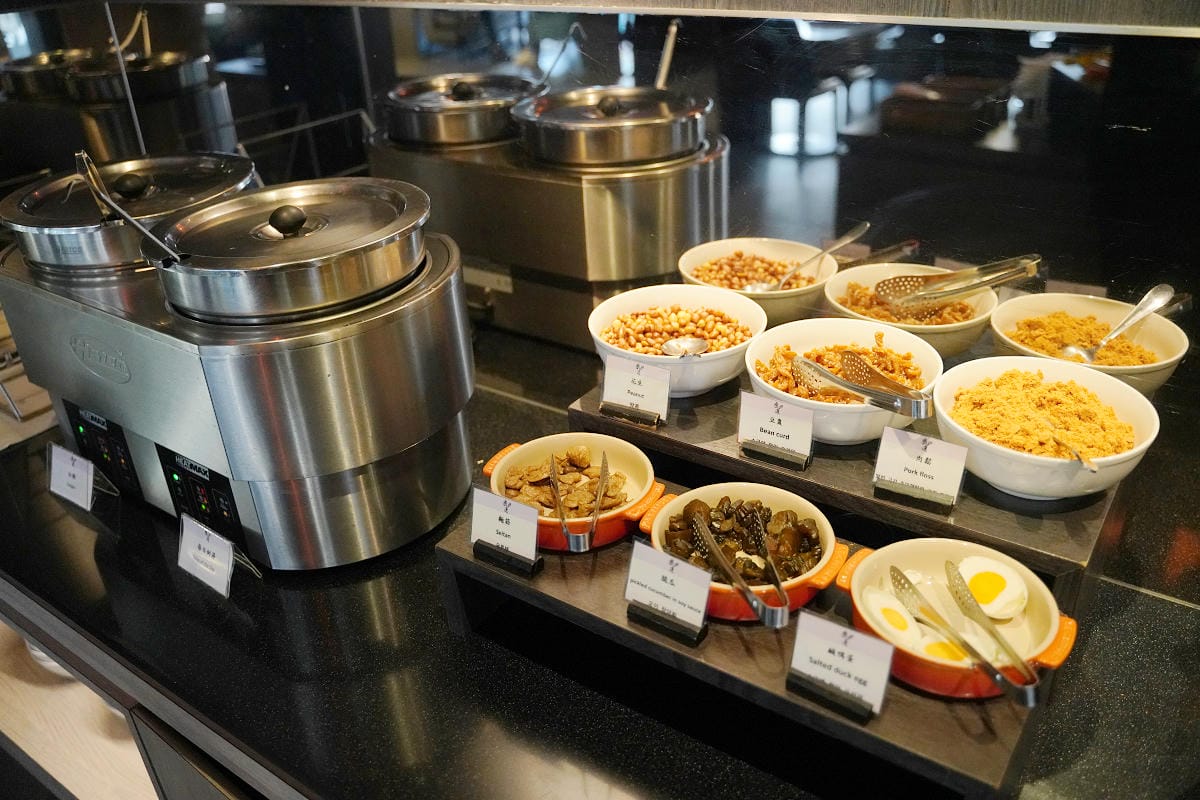 【樂逸旅居高雄七賢館 Lainn】高雄住宿推薦 鄰近高捷美麗島站/六合夜市 免費下午茶點