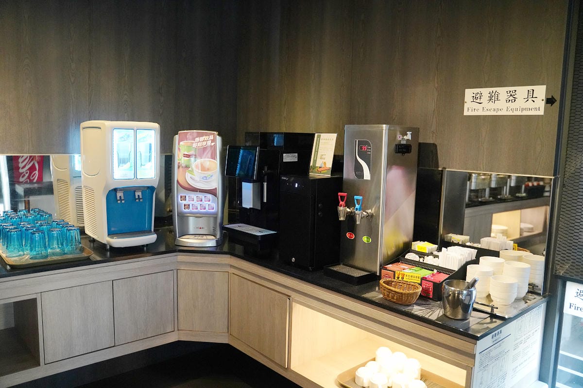 【樂逸旅居高雄七賢館 Lainn】高雄住宿推薦 鄰近高捷美麗島站/六合夜市 免費下午茶點