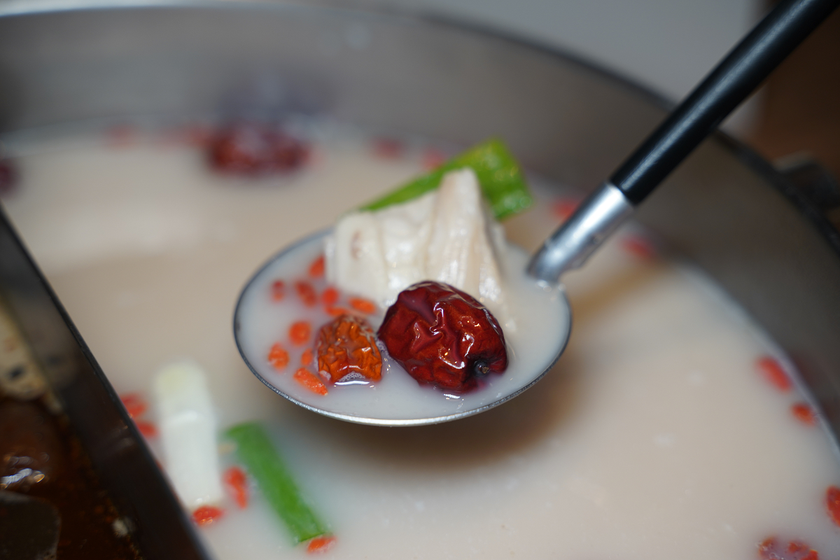 【Smile One 精緻涮涮鍋】高雄火鍋店推薦 30樓高空美景高雄約會餐廳首選 高雄福華大飯店 - 第19張圖 【Smile One 精緻涮涮鍋】高雄火鍋店推薦 30樓高空美景高雄約會餐廳首選 高雄福華大飯店