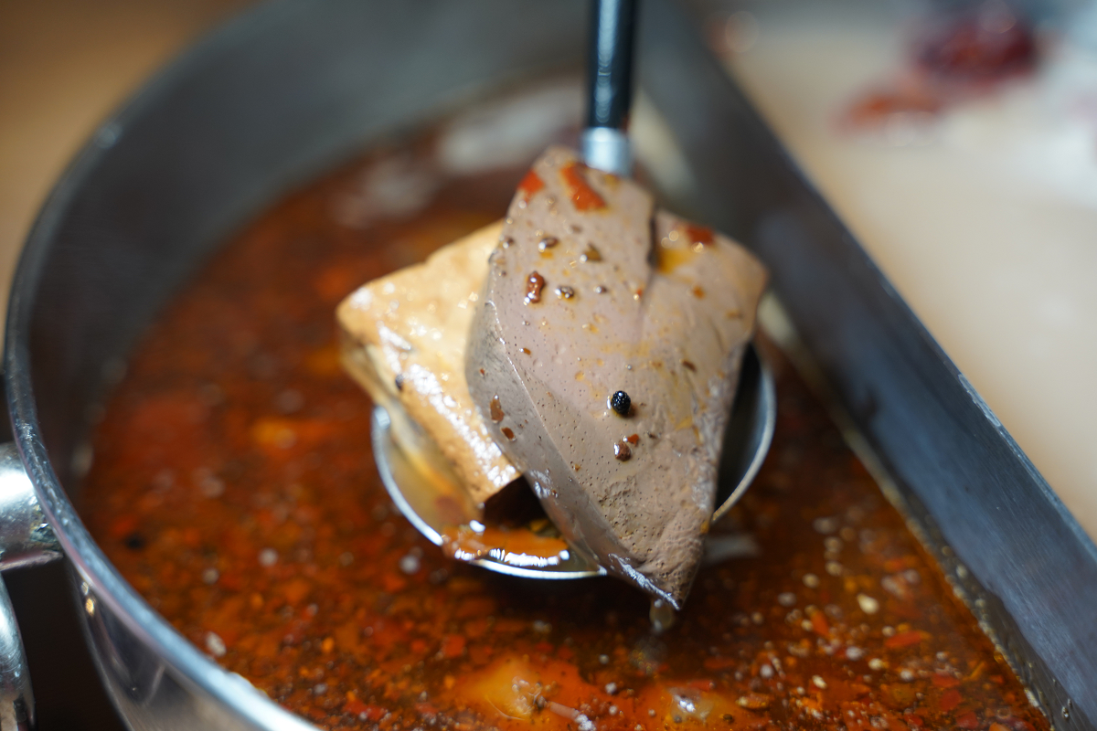 【Smile One 精緻涮涮鍋】高雄火鍋店推薦 30樓高空美景高雄約會餐廳首選 高雄福華大飯店 - 第20張圖 【Smile One 精緻涮涮鍋】高雄火鍋店推薦 30樓高空美景高雄約會餐廳首選 高雄福華大飯店