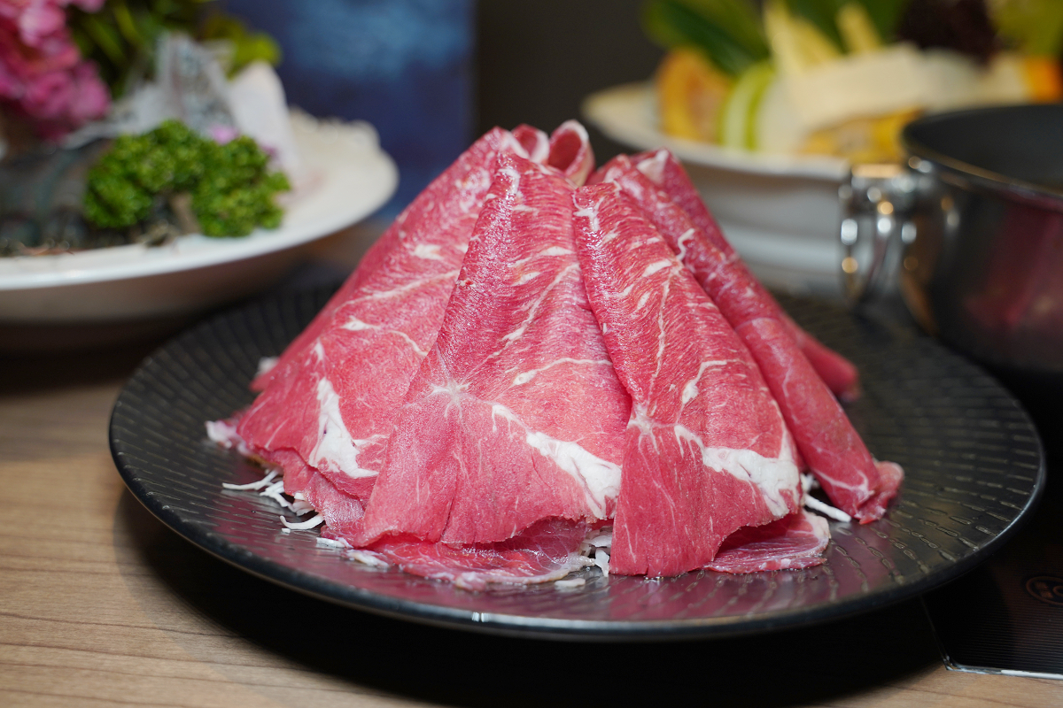 【Smile One 精緻涮涮鍋】高雄火鍋店推薦 30樓高空美景高雄約會餐廳首選 高雄福華大飯店 - 第25張圖 【Smile One 精緻涮涮鍋】高雄火鍋店推薦 30樓高空美景高雄約會餐廳首選 高雄福華大飯店