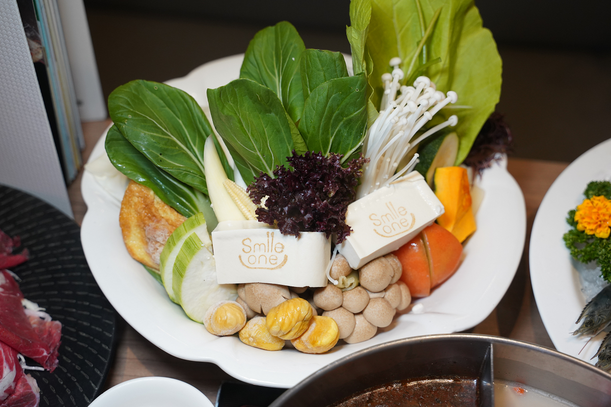 【Smile One 精緻涮涮鍋】高雄火鍋店推薦 30樓高空美景高雄約會餐廳首選 高雄福華大飯店 - 第31張圖 【Smile One 精緻涮涮鍋】高雄火鍋店推薦 30樓高空美景高雄約會餐廳首選 高雄福華大飯店