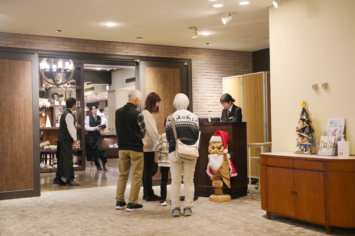 【Lake Side Grill】箱根吃到飽餐廳推薦 箱根蘆之湖皇家王子大飯店美食餐廳首選 - 第2張圖 【Lake Side Grill】箱根吃到飽餐廳推薦 箱根蘆之湖皇家王子大飯店美食餐廳首選