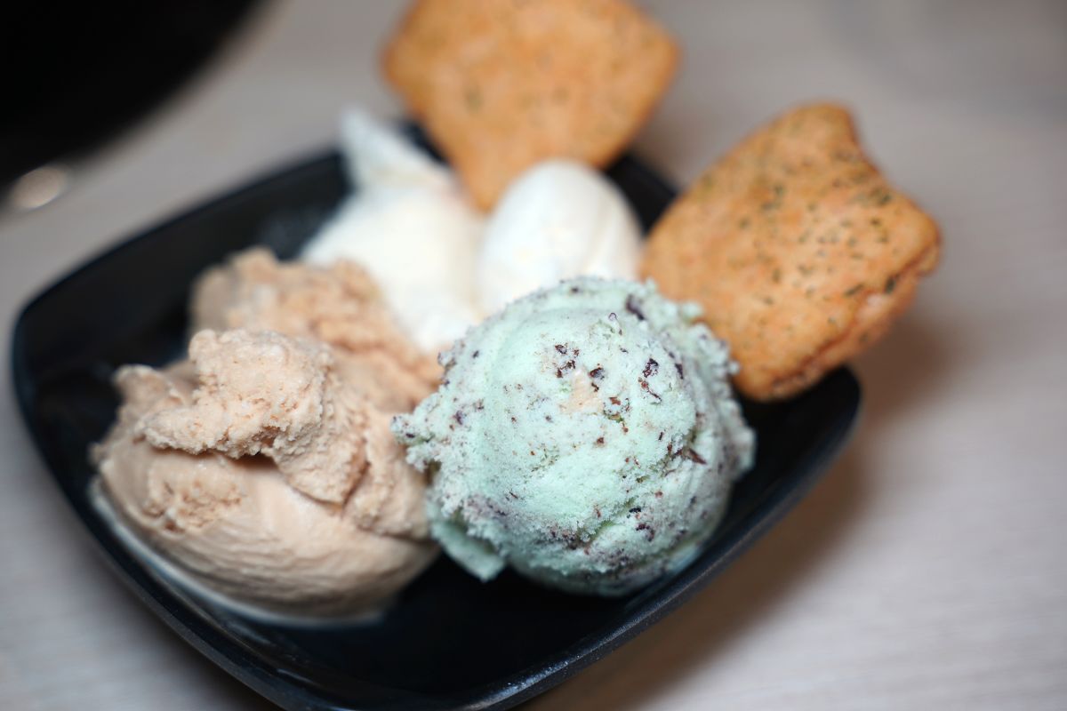 【喫夥鍋時尚百元小火鍋中壢中原店】中原大學小火鍋推薦 豐富自助吧吃到飽 桶裝小型海陸鍋份量足