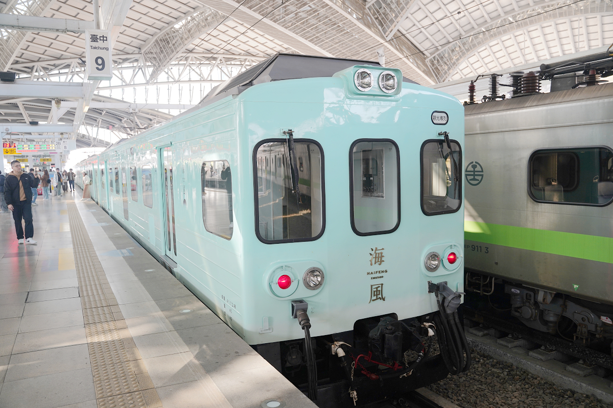 【海風號甜點列車開箱】透明珠寶餐盒夢幻登場 台中出發季節限定芋頭金沙馬卡龍 療癒系車廂超好拍