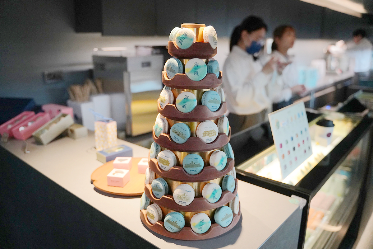 【海風號甜點列車開箱】透明珠寶餐盒夢幻登場 台中出發季節限定芋頭金沙馬卡龍 療癒系車廂超好拍