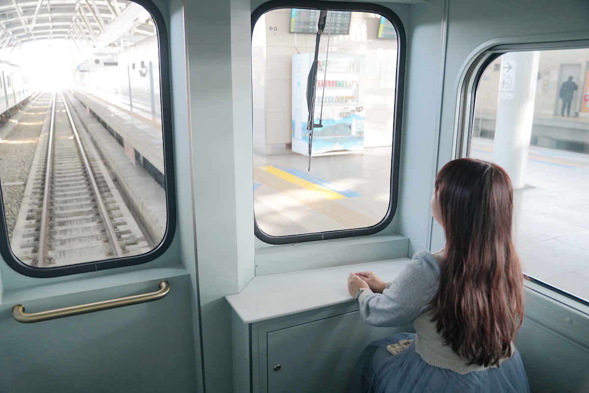 【海風號甜點列車開箱】透明珠寶餐盒夢幻登場 台中出發季節限定芋頭金沙馬卡龍 療癒系車廂超好拍