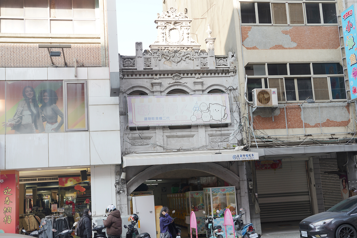 【海風號甜點列車開箱】透明珠寶餐盒夢幻登場 台中出發季節限定芋頭金沙馬卡龍 療癒系車廂超好拍