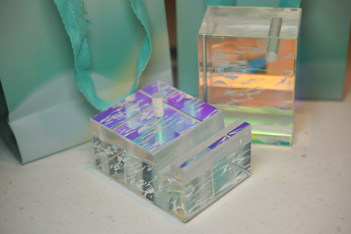 【海風號甜點列車開箱】透明珠寶餐盒夢幻登場 台中出發季節限定芋頭金沙馬卡龍 療癒系車廂超好拍