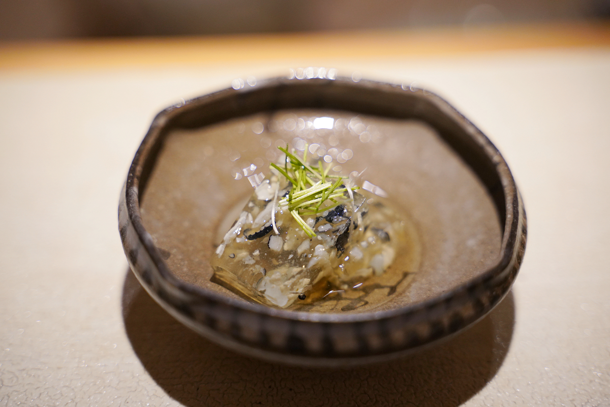 【鮨荻 sushi ogi】台北中山區無菜單料理推薦 台北條通商務聚餐/約會吃飯首選 你絕對沒吃過一次吃將近30道菜的OMAKASE! - 第6張圖 【鮨荻 sushi ogi】台北中山區無菜單料理推薦 台北條通商務聚餐/約會吃飯首選 你絕對沒吃過一次吃將近30道菜的OMAKASE!