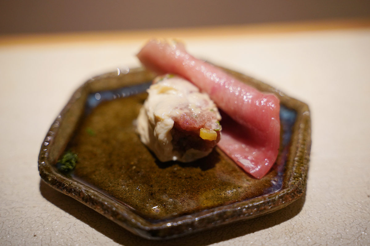 【鮨荻 sushi ogi】台北中山區無菜單料理推薦 台北條通商務聚餐/約會吃飯首選 你絕對沒吃過一次吃將近30道菜的OMAKASE! - 第13張圖 【鮨荻 sushi ogi】台北中山區無菜單料理推薦 台北條通商務聚餐/約會吃飯首選 你絕對沒吃過一次吃將近30道菜的OMAKASE!