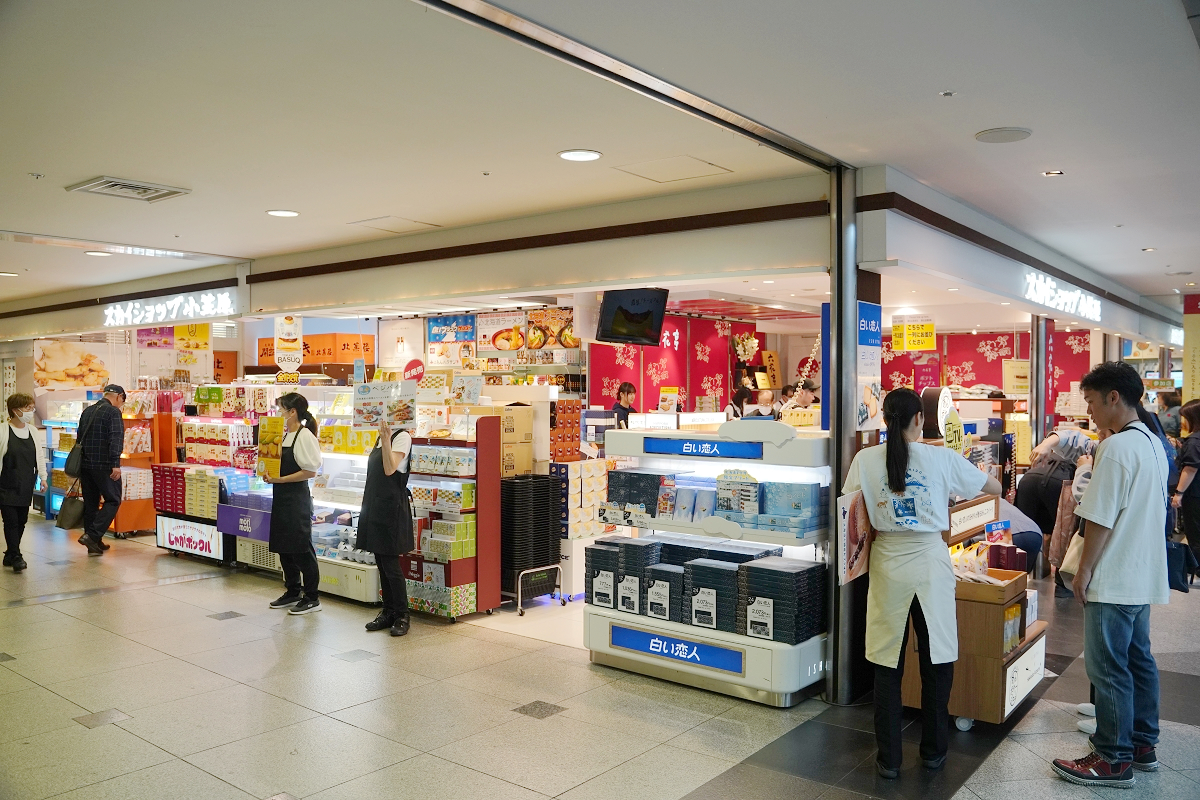 【北海道新千歲機場國內線航廈】超好逛四層樓商店街 餐廳/戲院/空港溫泉/鋼彈模型/初音未來 - 第13張圖 【北海道新千歲機場國內線航廈】超好逛四層樓商店街 餐廳/戲院/空港溫泉/鋼彈模型/初音未來