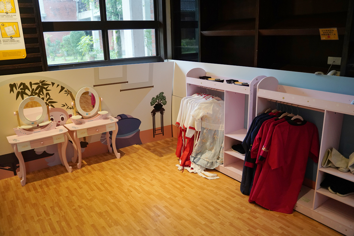 【煙波花時間宜蘭傳藝】夜宿蘭陽藝城漫遊古味巷陌 台灣首見聚落式住宿區 冰果室刨冰機兒童遊戲區