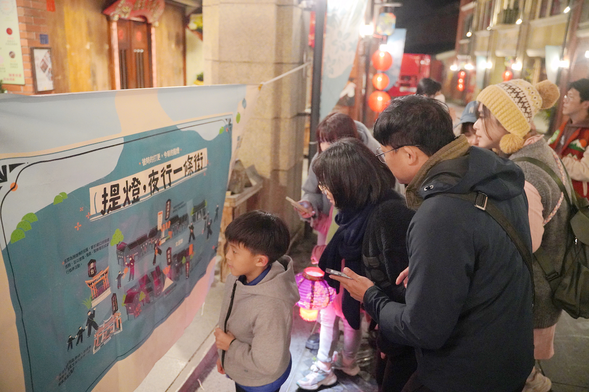 【煙波花時間宜蘭傳藝】夜宿蘭陽藝城漫遊古味巷陌 台灣首見聚落式住宿區 冰果室刨冰機兒童遊戲區
