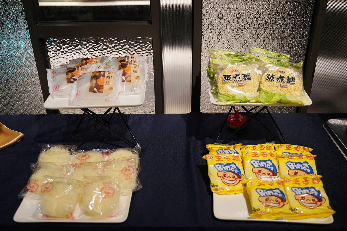 【滿饌樓】宜蘭傳藝中心美食餐廳推薦 細熬台味鍋物半自助吧吃到飽 煙波花時間晚餐好選擇