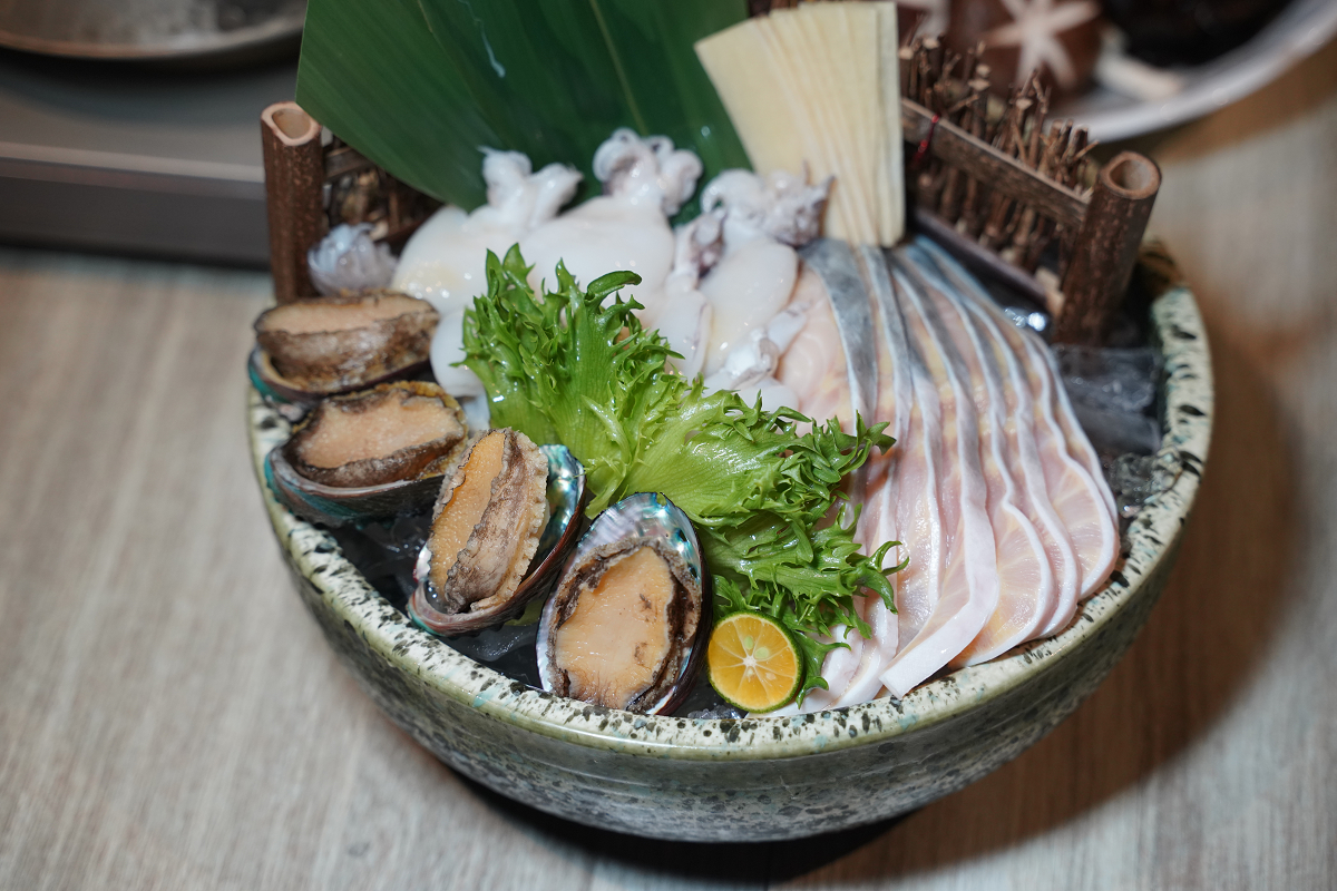 【滿饌樓】宜蘭傳藝中心美食餐廳推薦 細熬台味鍋物半自助吧吃到飽 煙波花時間晚餐好選擇