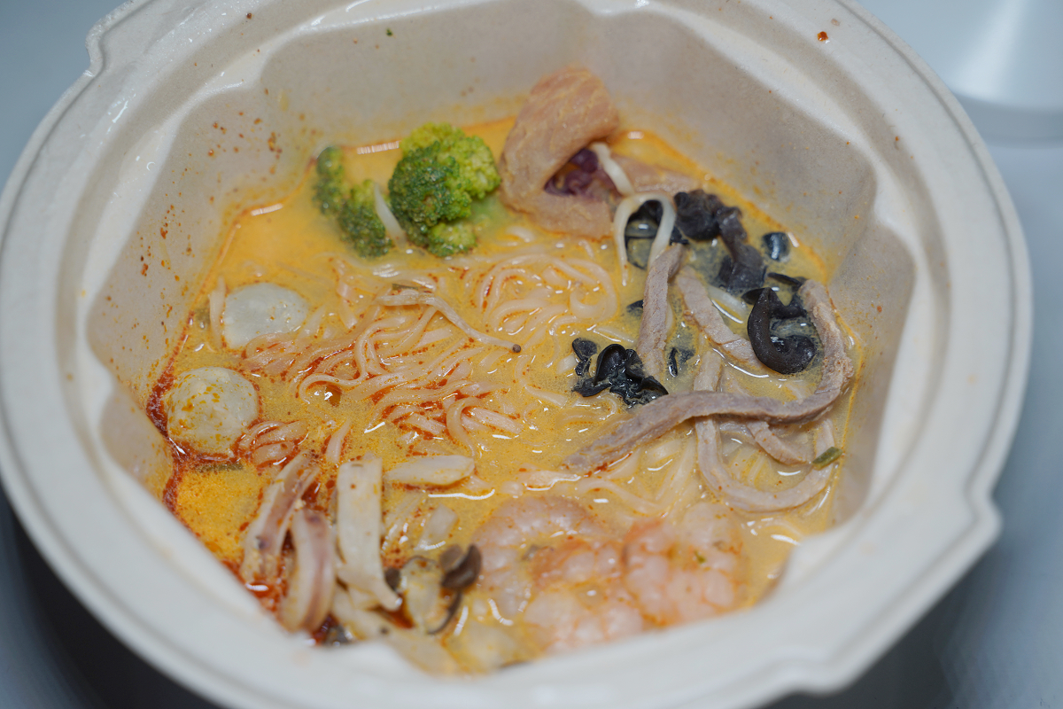 【Yo-Kai Express無人拉麵機開箱】泰國國民MAMA泡麵90秒現煮 24小時無人商店商機無限