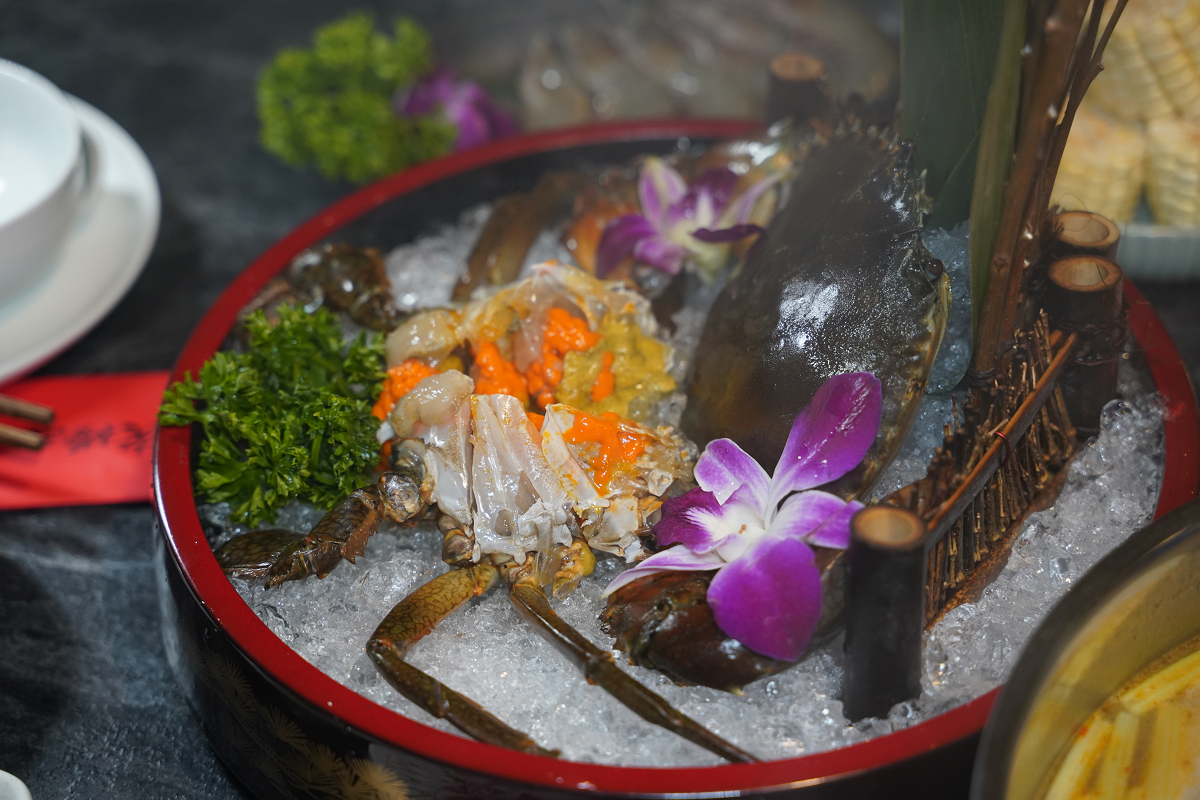 【老撈麻辣火鍋-順天外科醫院】大稻埕美食餐廳推薦 百年歷史日式老宅空間 沒預訂吃不到雞煲蟹鍋 - 第35張圖 【老撈麻辣火鍋-順天外科醫院】大稻埕美食餐廳推薦 百年歷史日式老宅空間 沒預訂吃不到雞煲蟹鍋