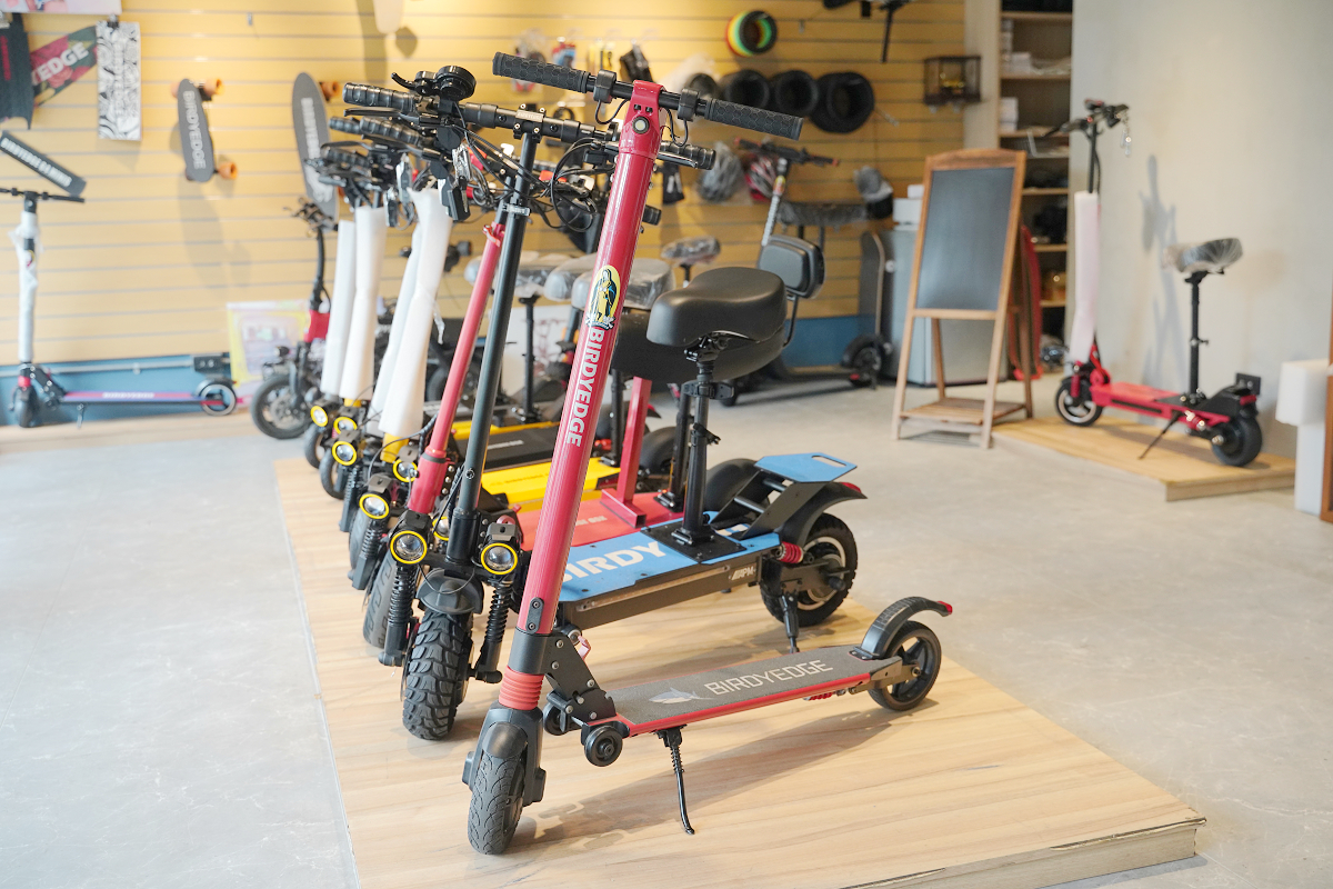 【BIRDSEDGE電動滑板電動滑板車新竹旗艦店】新竹電動滑板車推薦 實體店面完整保固可試乘