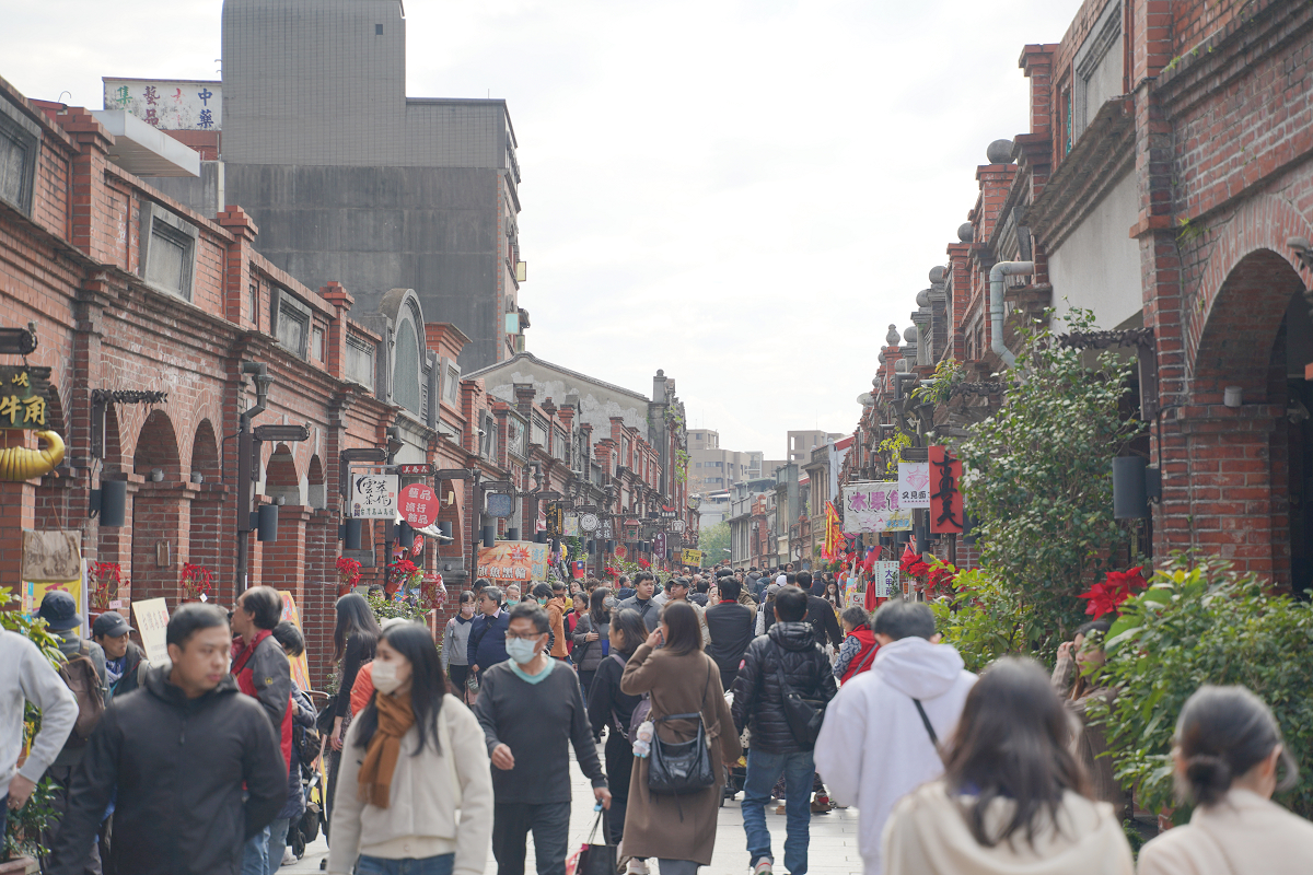 【初蛋糕豆漿蛋糕三峽老街店】三峽老街伴手禮推薦 堅持82顆手打紅仁蛋 三峽彌月蛋糕首選