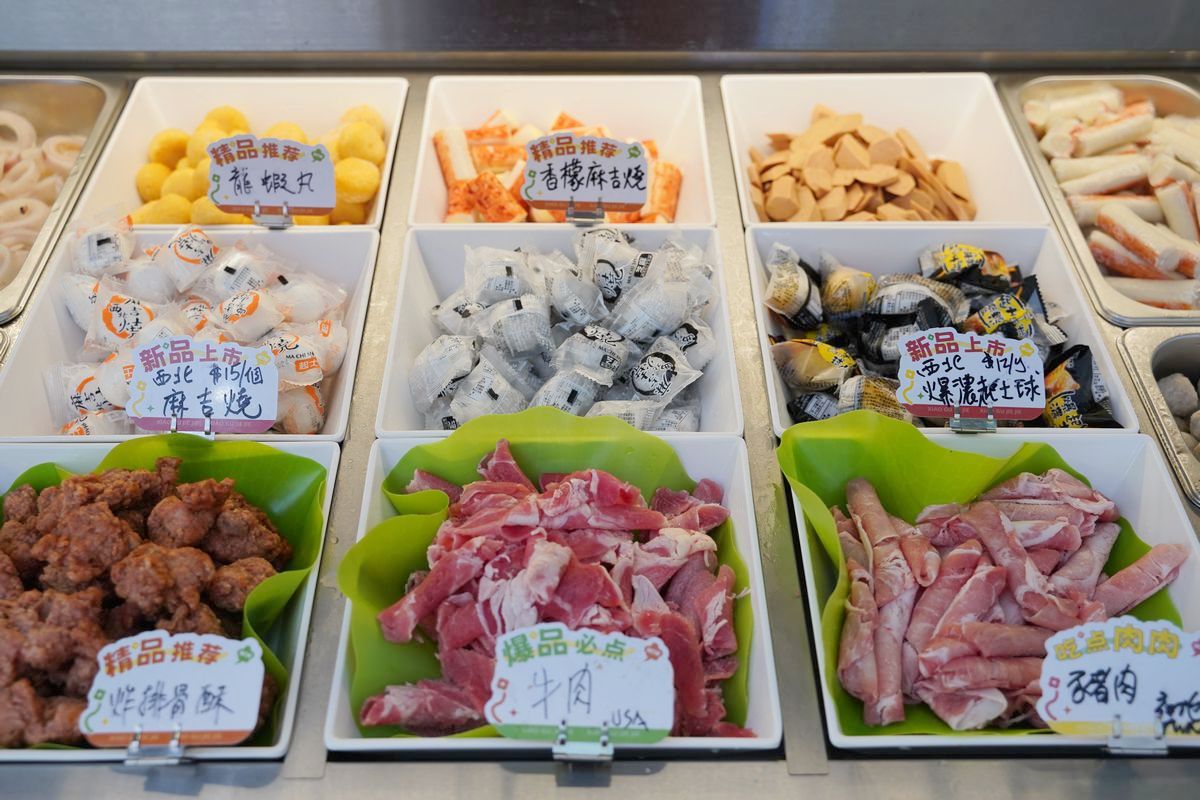 【小谷姐姐】台灣首家麻辣拌×麻辣燙×鐵板香鍋三合一 客製化麻辣料理自由選麻辣度與配料