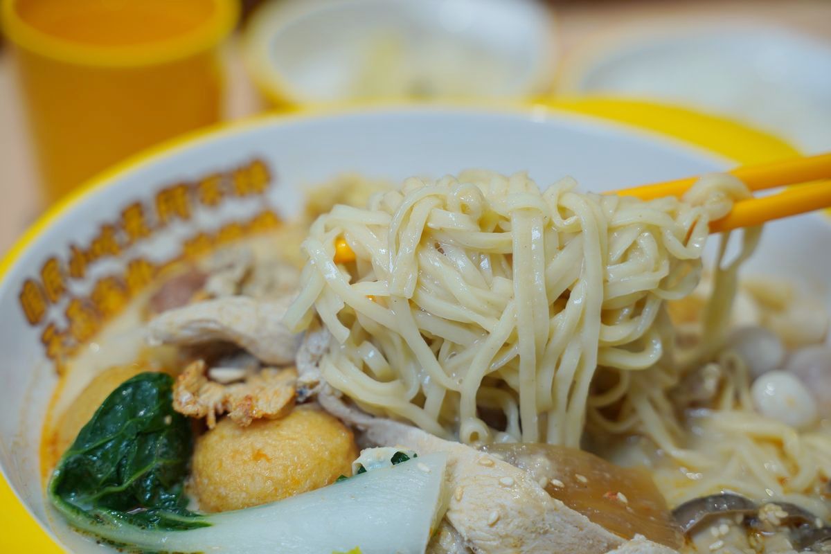 【小谷姐姐】台灣首家麻辣拌×麻辣燙×鐵板香鍋三合一 客製化麻辣料理自由選麻辣度與配料